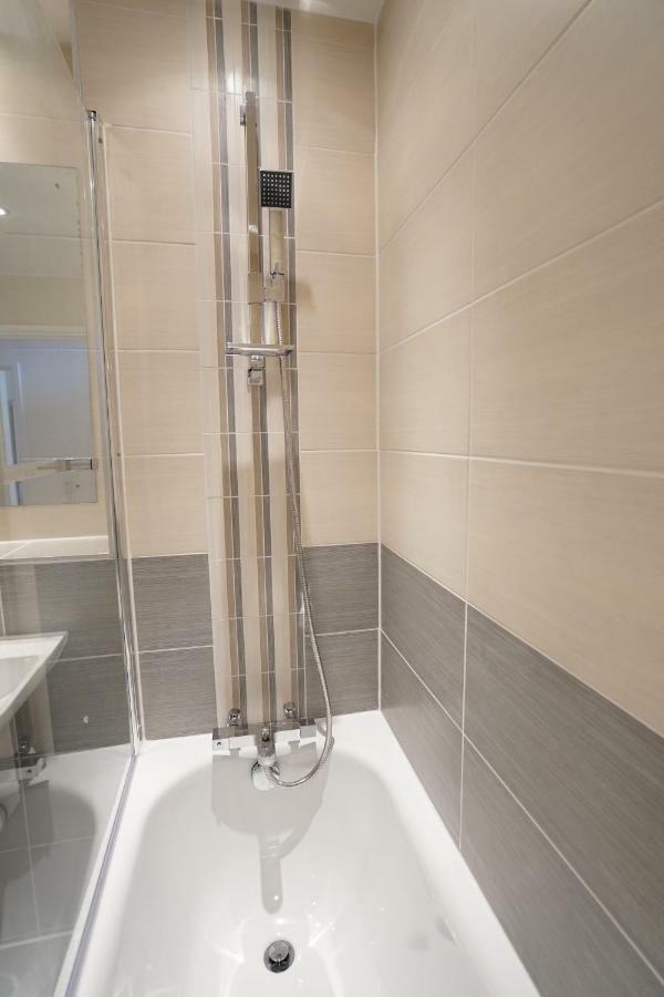 Perfectly Located Stunning Apartment London Exteriör bild